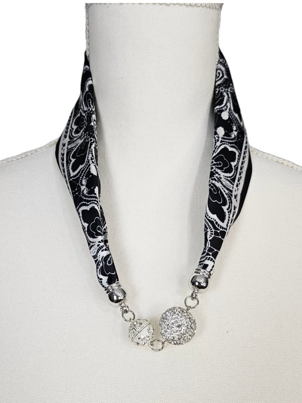 Scarf Necklace Satin Lace Floral Black White Rhinestone Magnetic Neck Scarf New